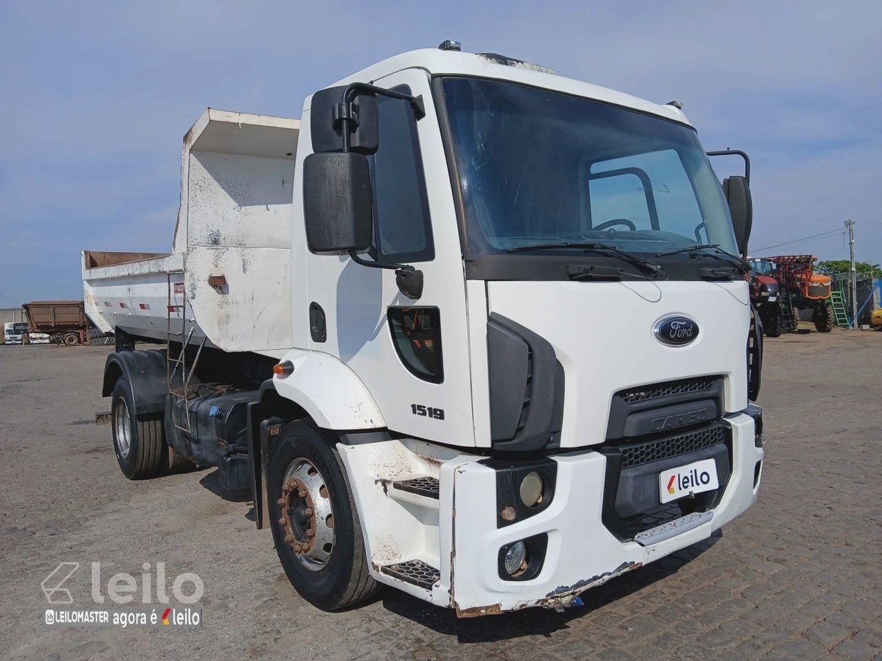 FORD CARGO 1519 B ANO 2013