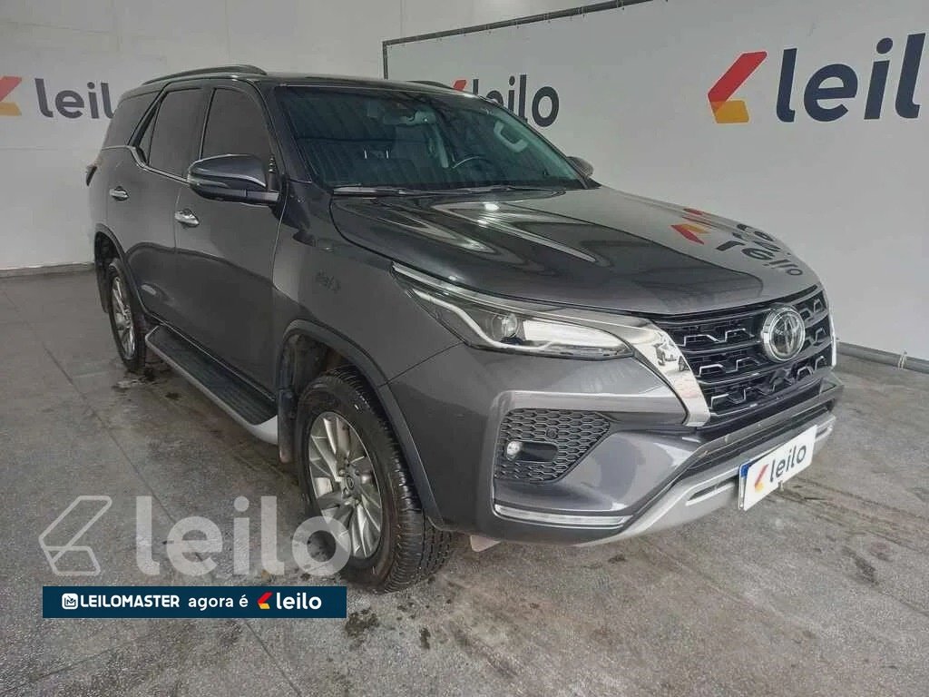TOYOTA HILUX SW SRX A 4FD 4X4 ANO 2024
