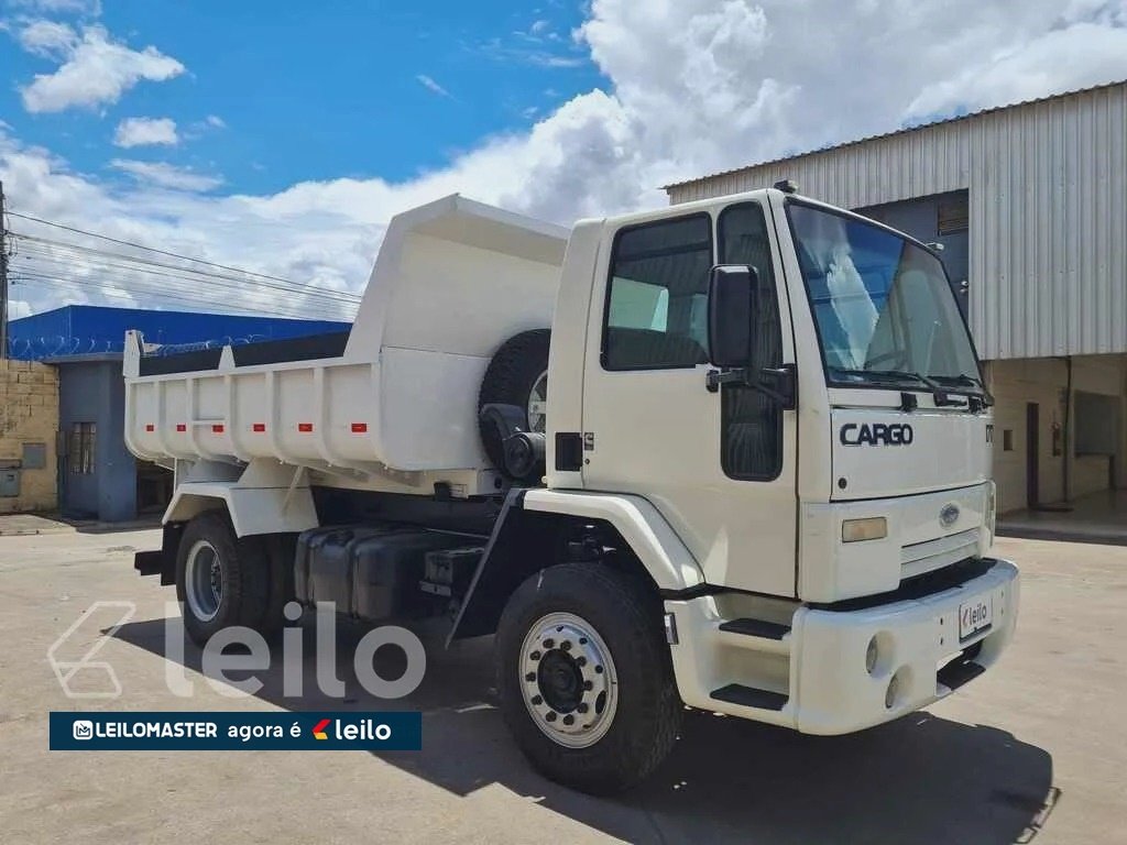 FORD CARGO 1717 E ANO 2006
