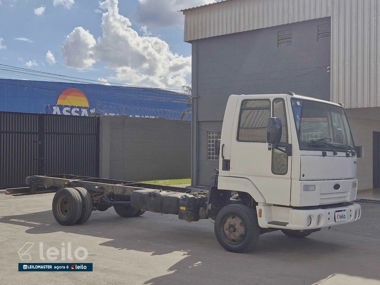 FORD CARGO 816 S ANO 2013